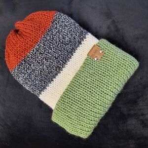 Reversible Multicolor Knit Beanie